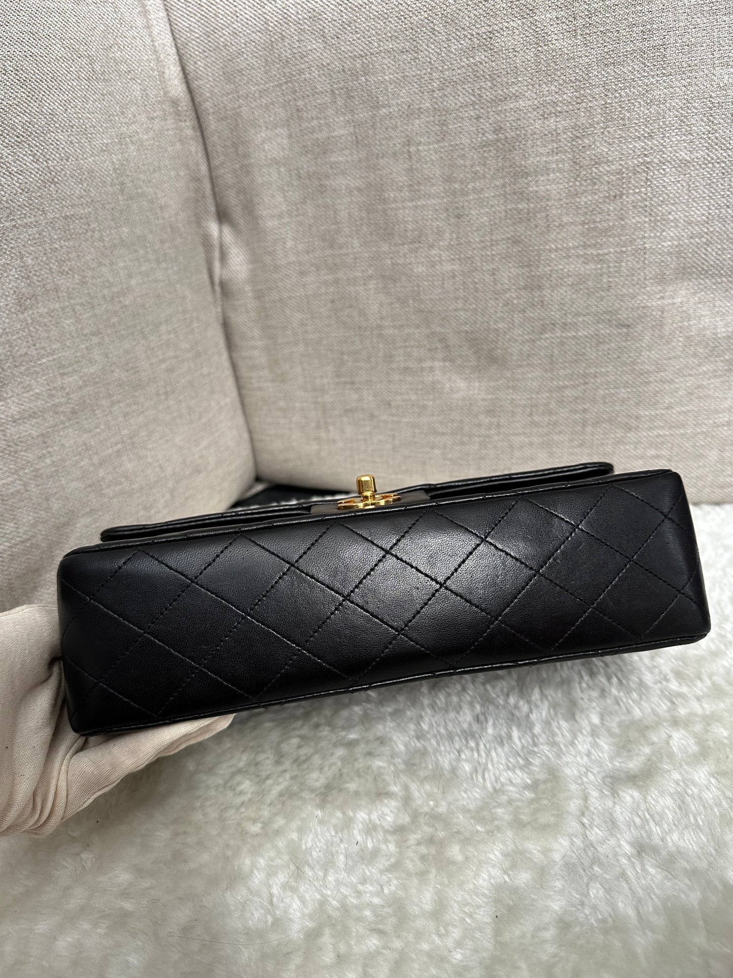 Chanel Timeless Classic Medium 1