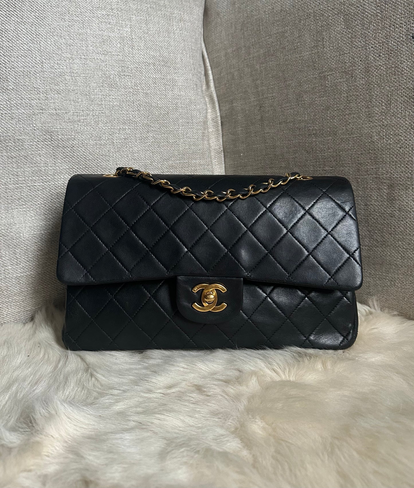 CHANEL TIMELESS CLASSIC MEDIUM NOIR