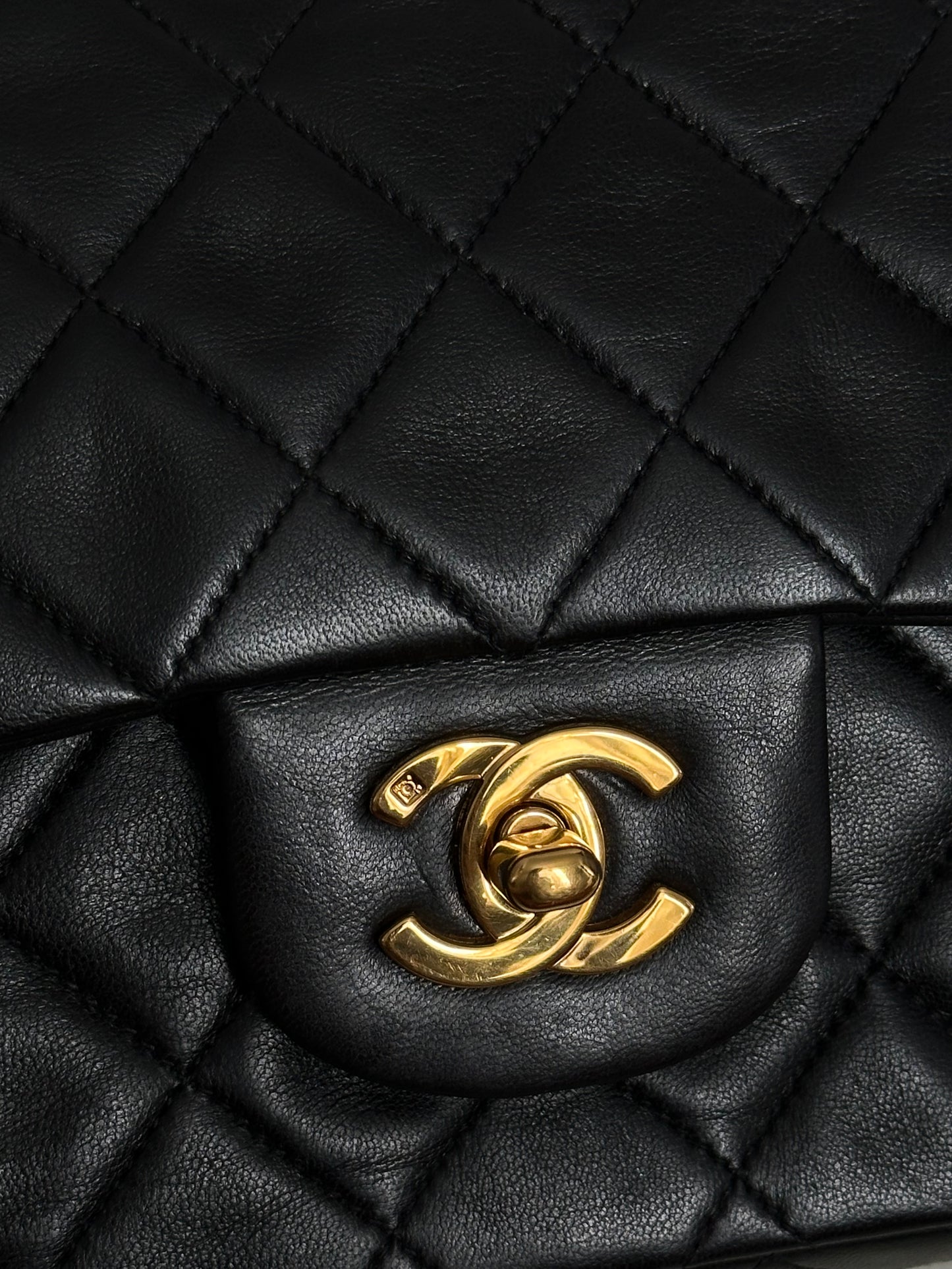 Chanel Timeless Classic Medium 1