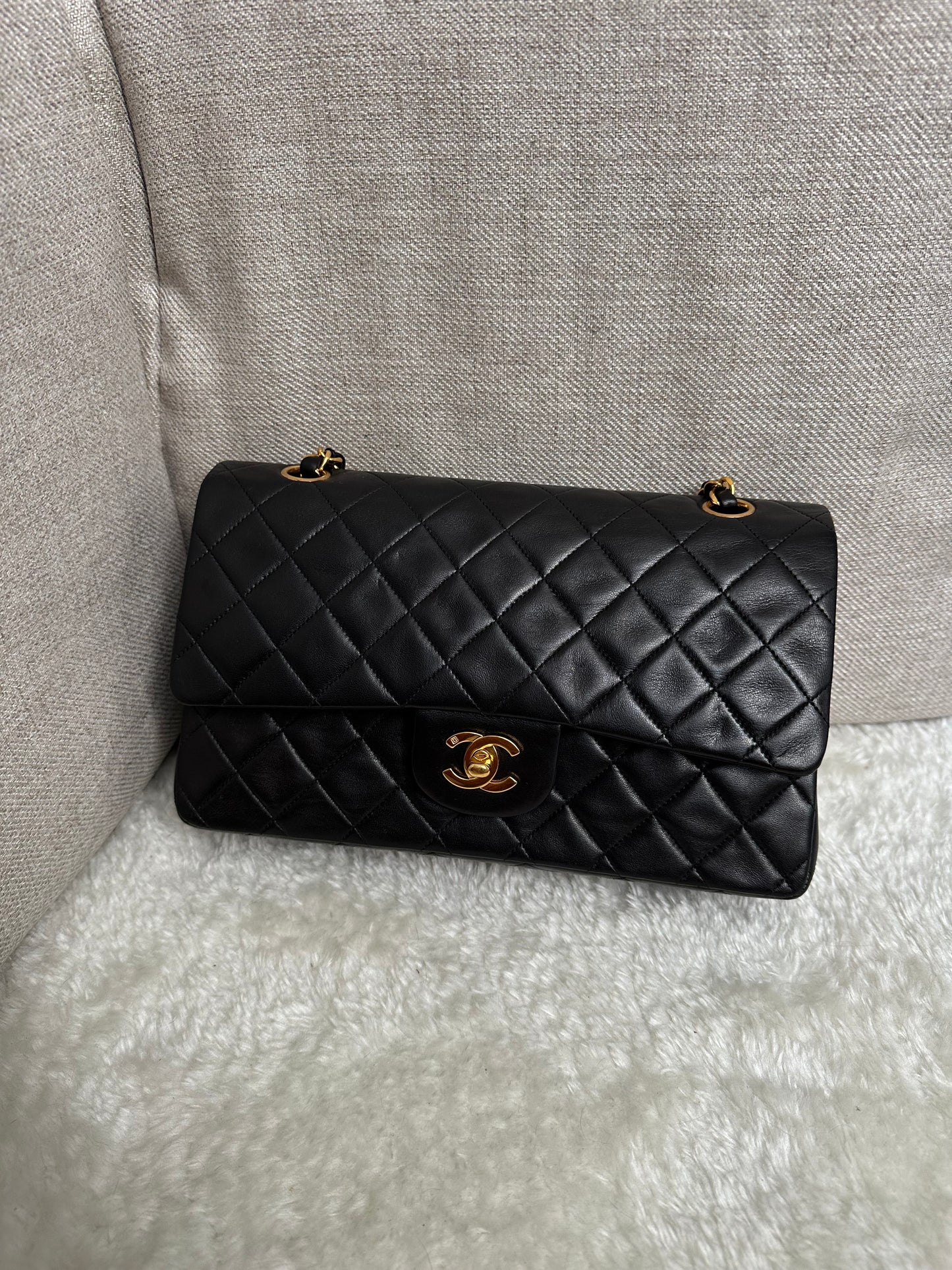 Chanel Timeless Classic Medium 1