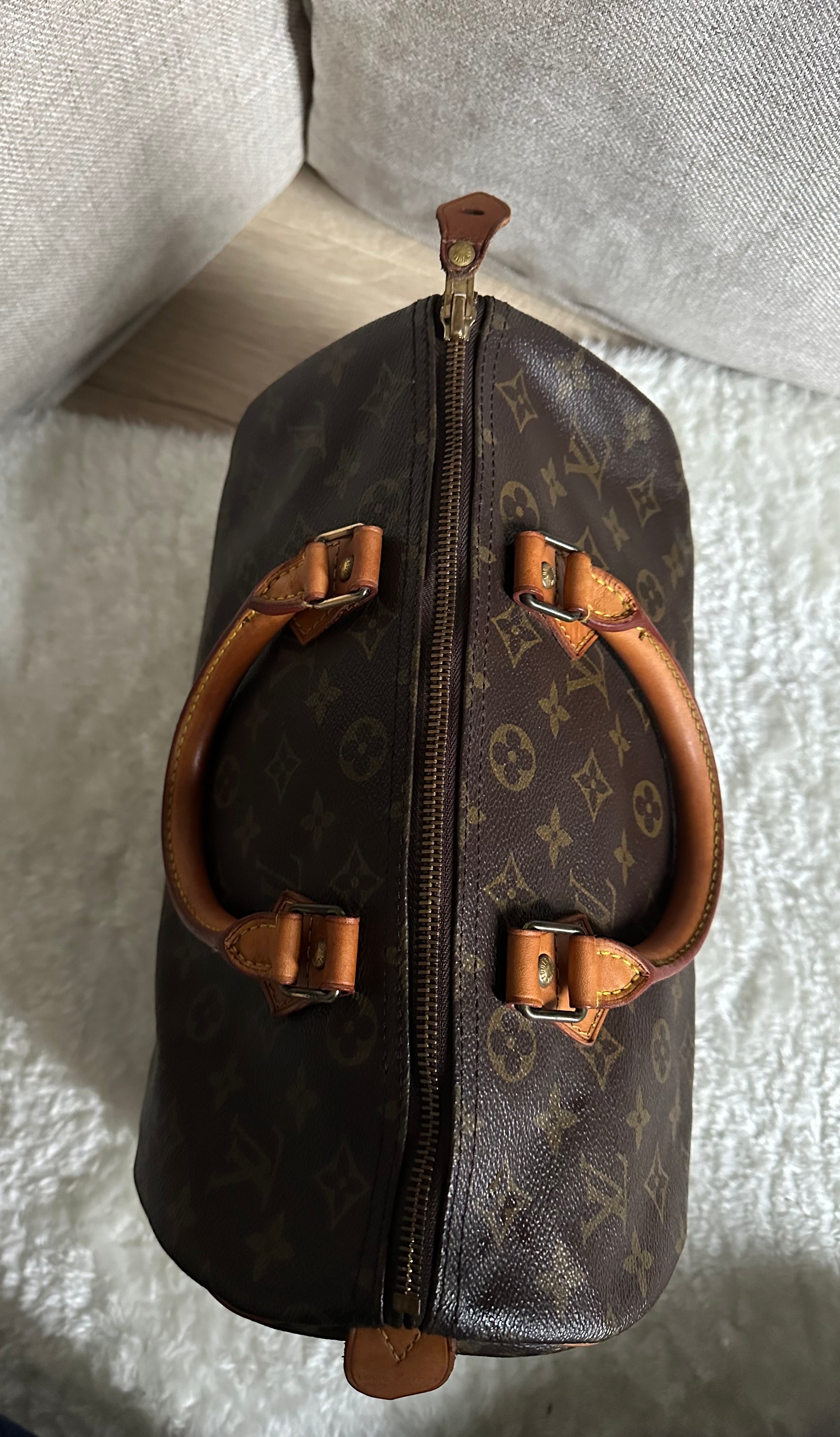 Louis Vuitton Speedy 30