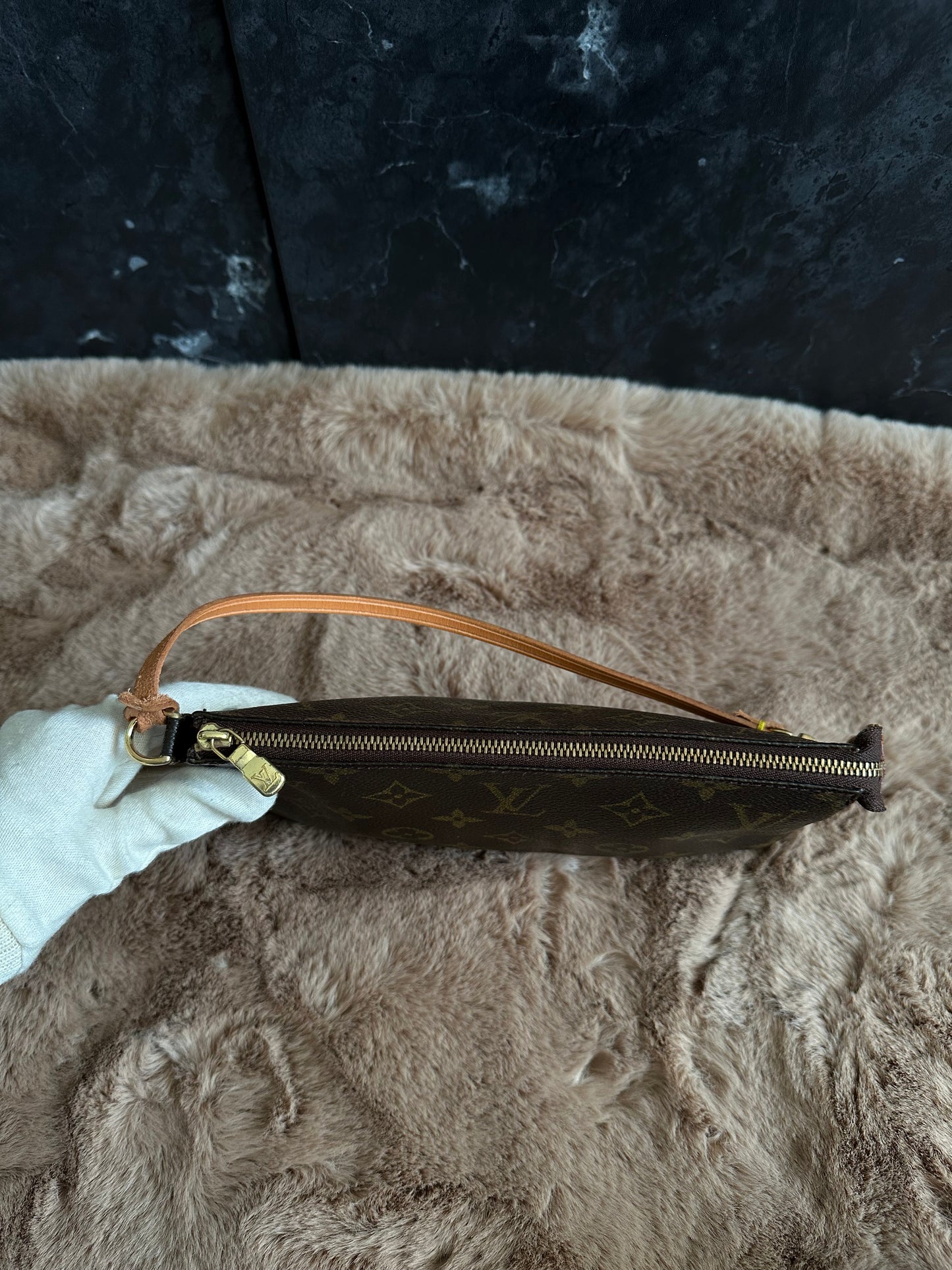 Louis Vuitton Pochette
