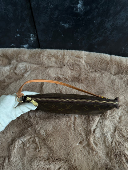 Louis Vuitton Pochette