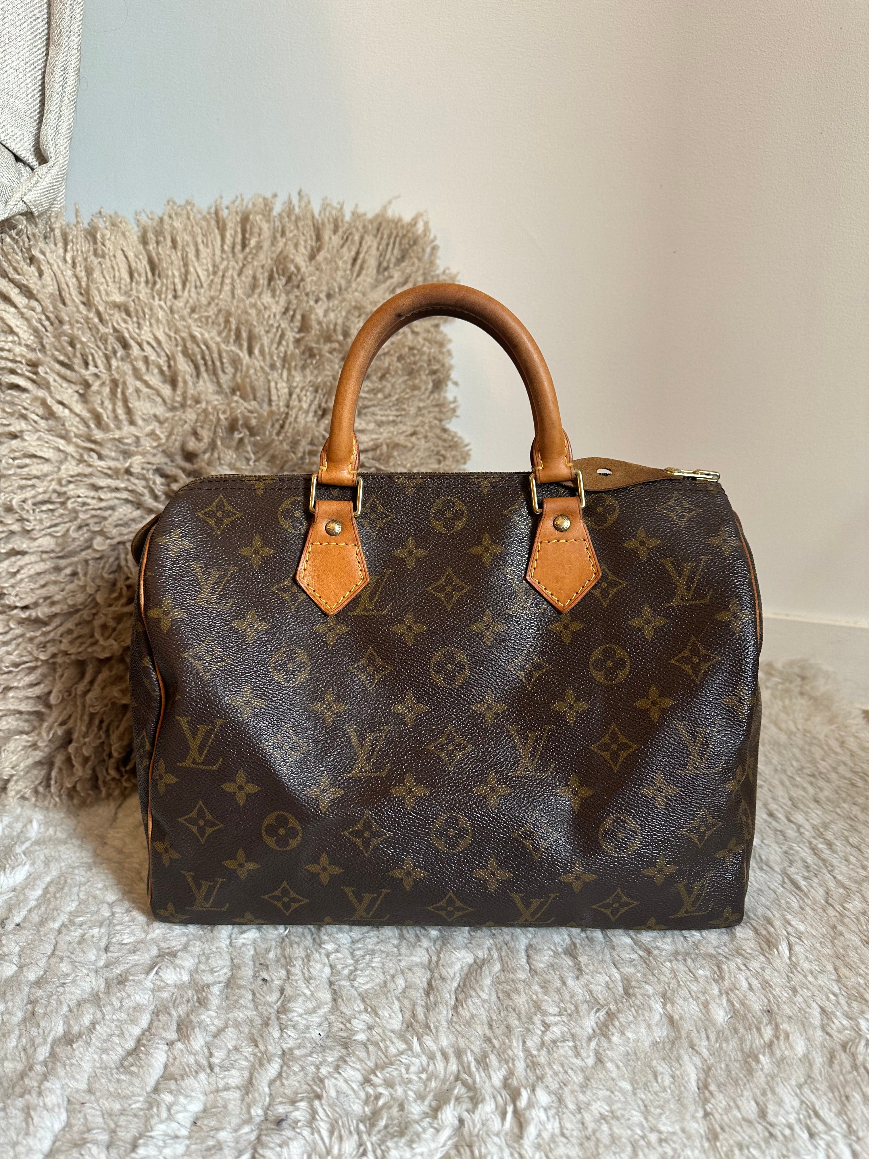 Louis Vuitton Speedy 30