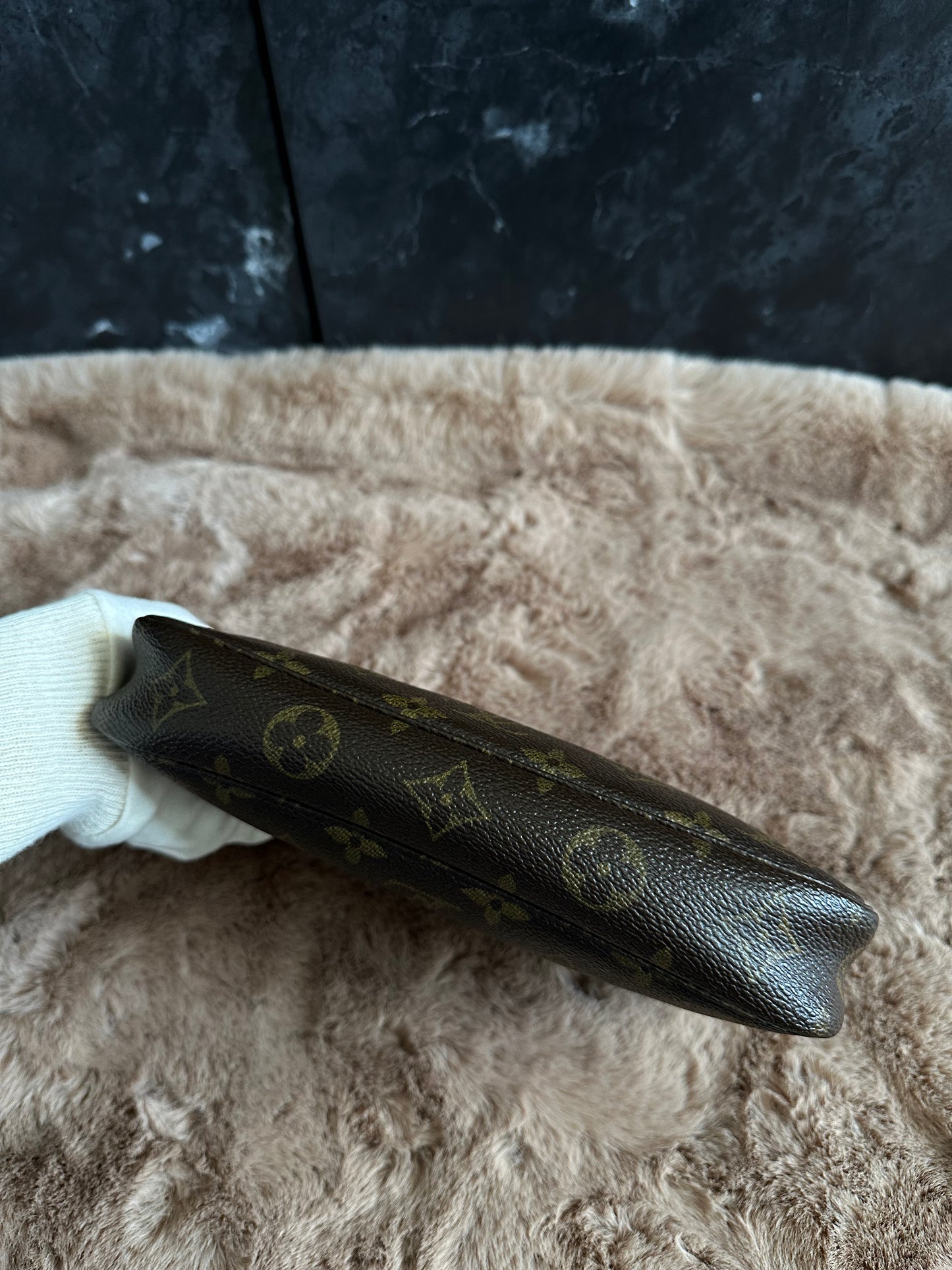 Louis Vuitton Pochette