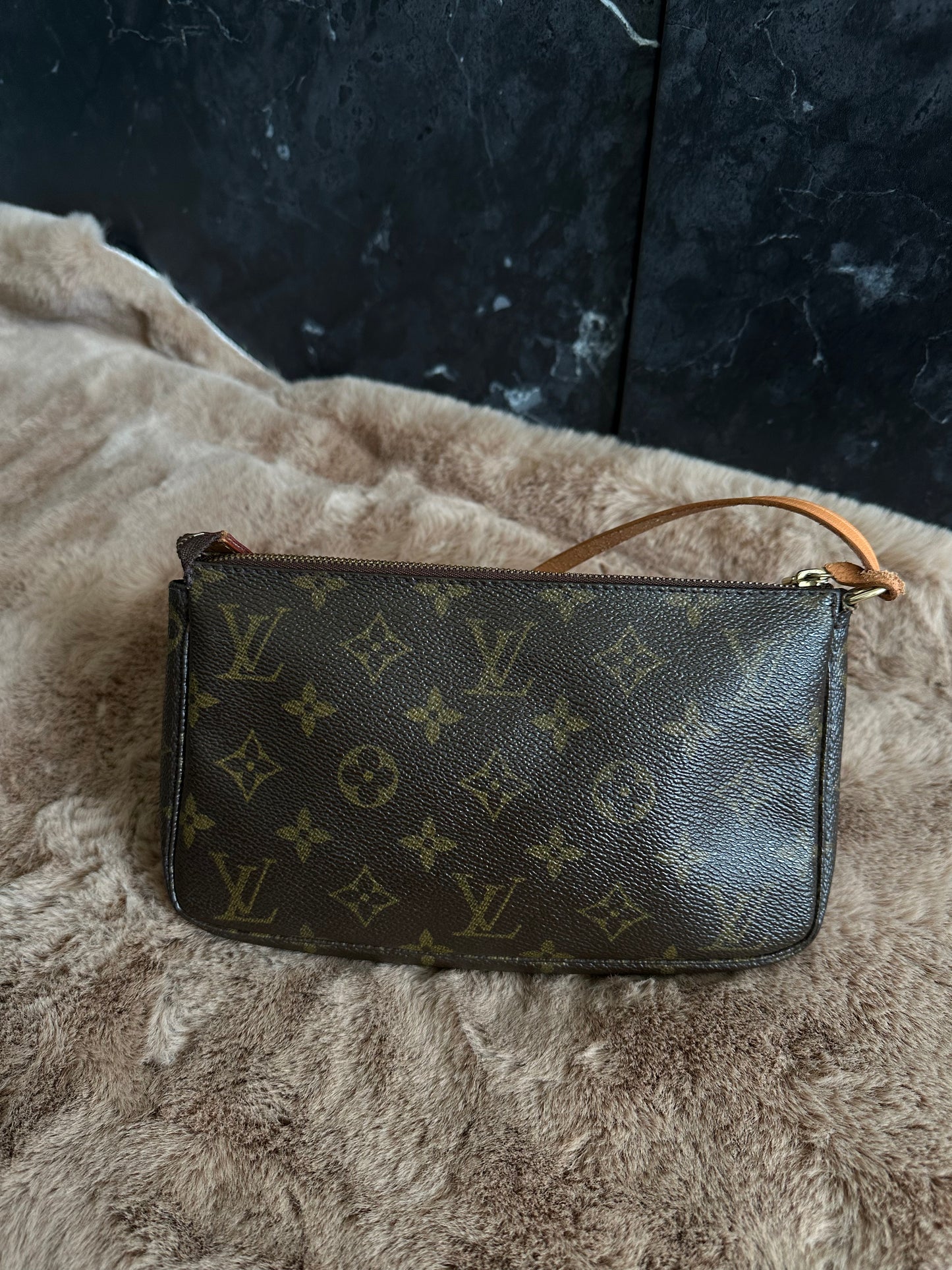 Louis Vuitton Pochette