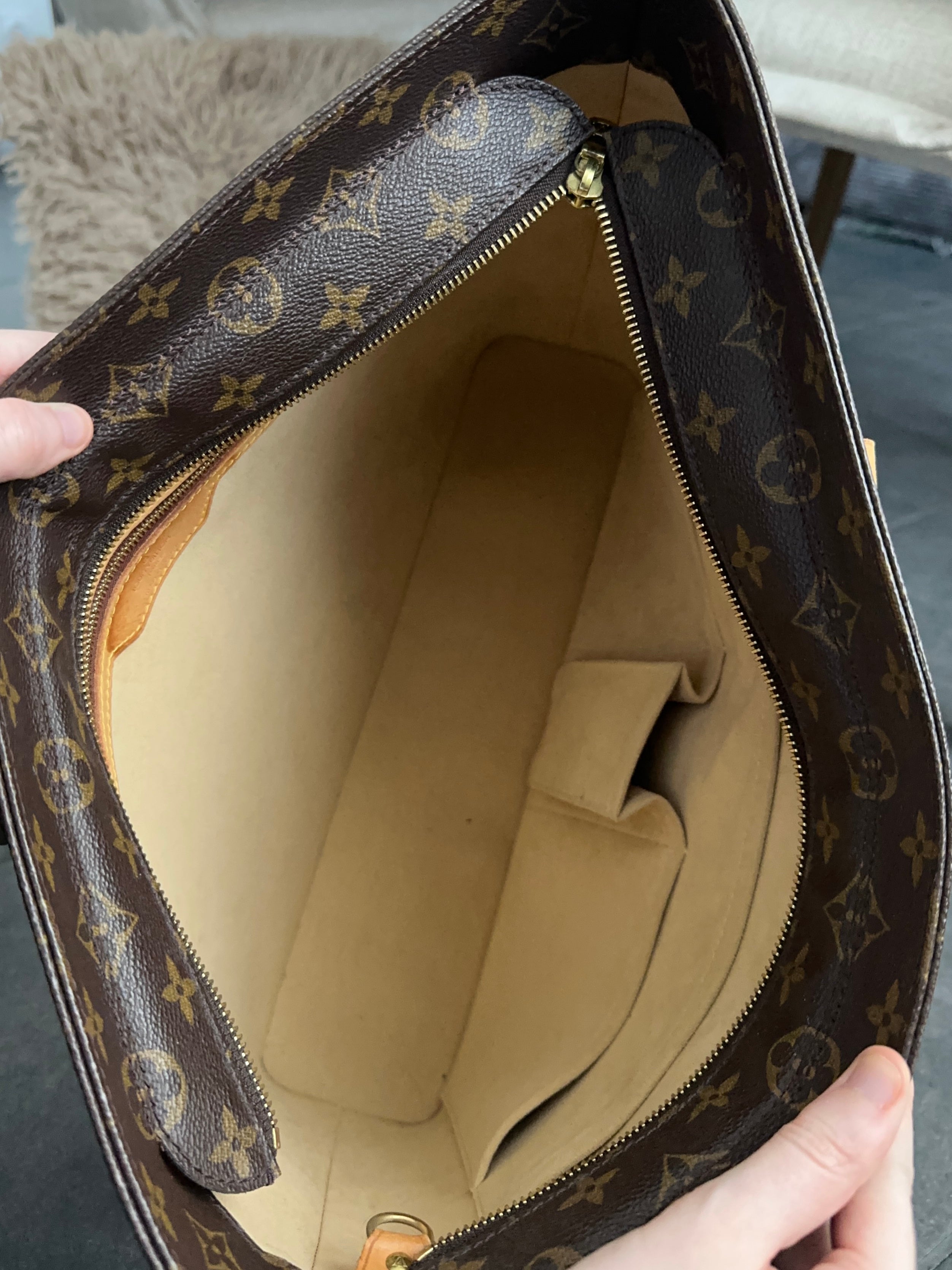 1 Buy = 1 Free Louis Vuitton Luco