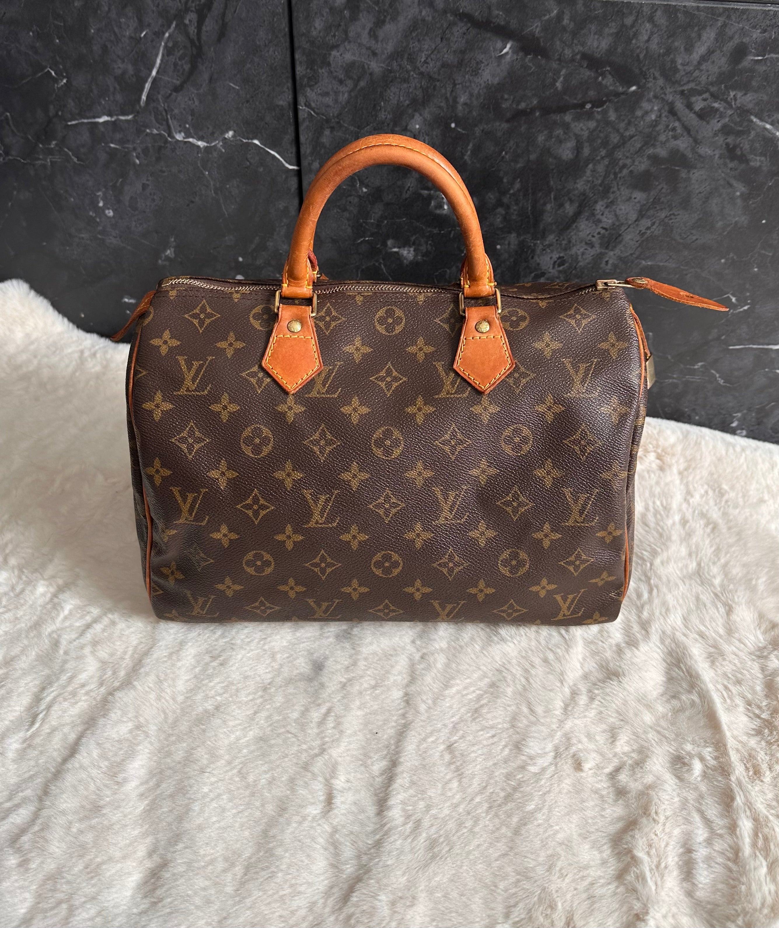 Louis Vuitton Speedy 30