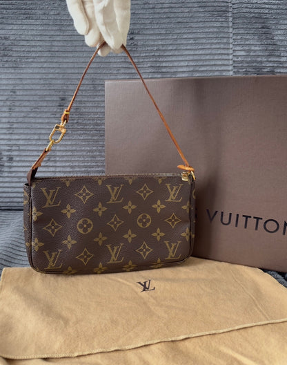 Louis Vuitton Pochette Accessoires
