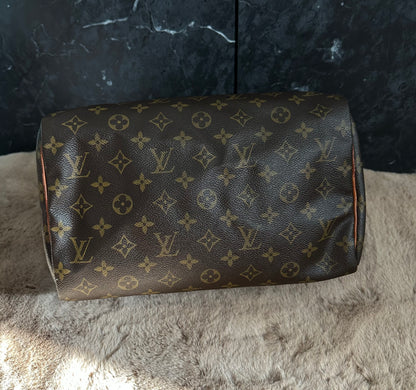 Louis Vuitton Speedy 30