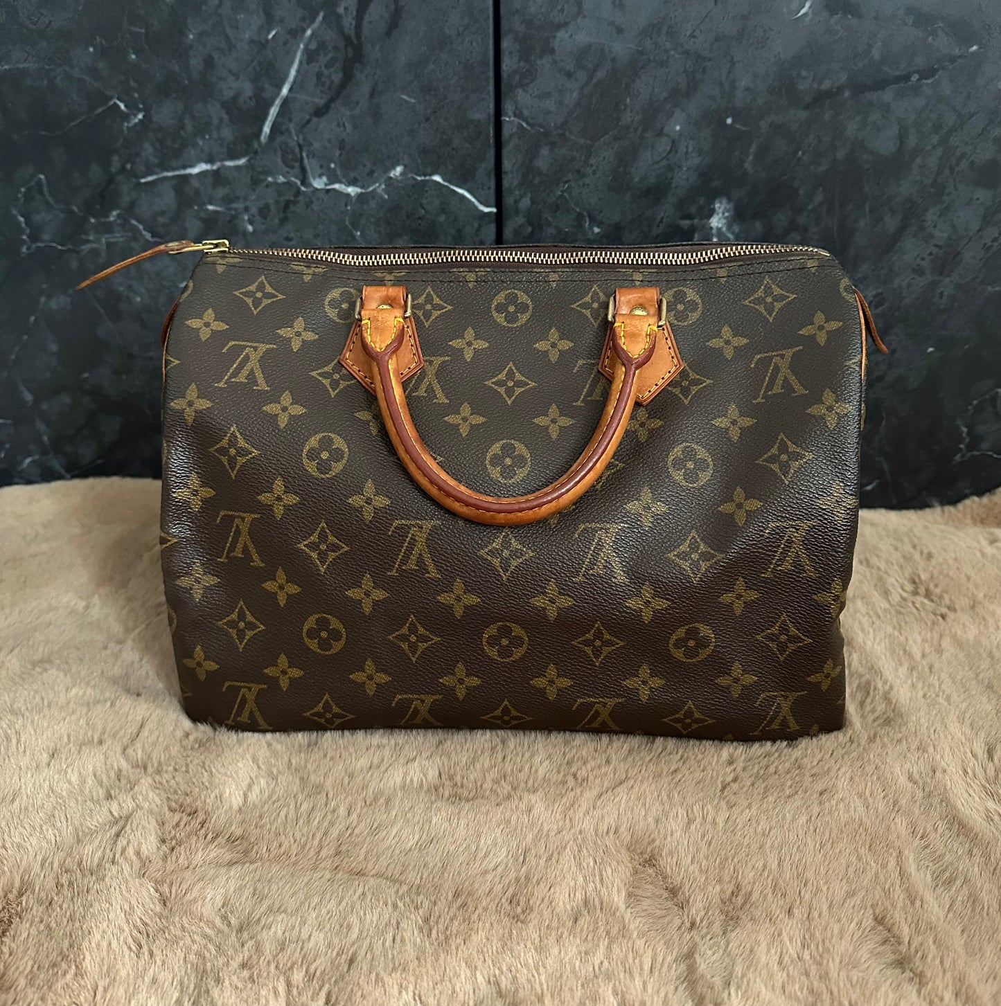 Louis Vuitton Speedy 30