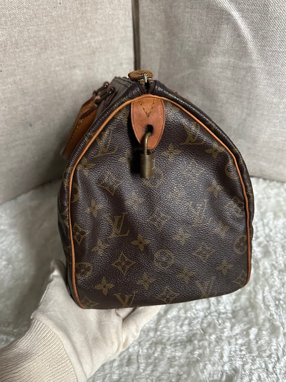 Louis Vuitton Speedy 30