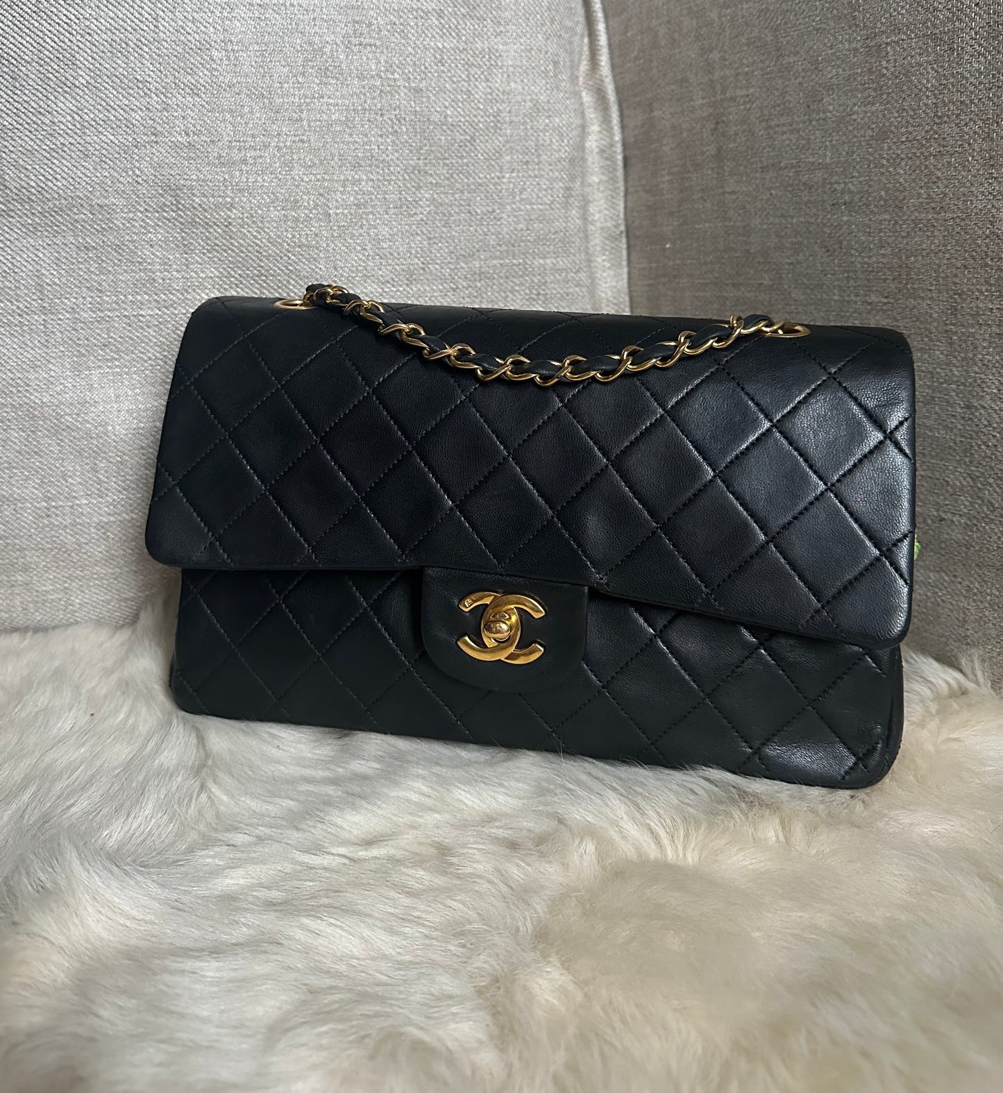 CHANEL TIMELESS CLASSIC MEDIUM NOIR