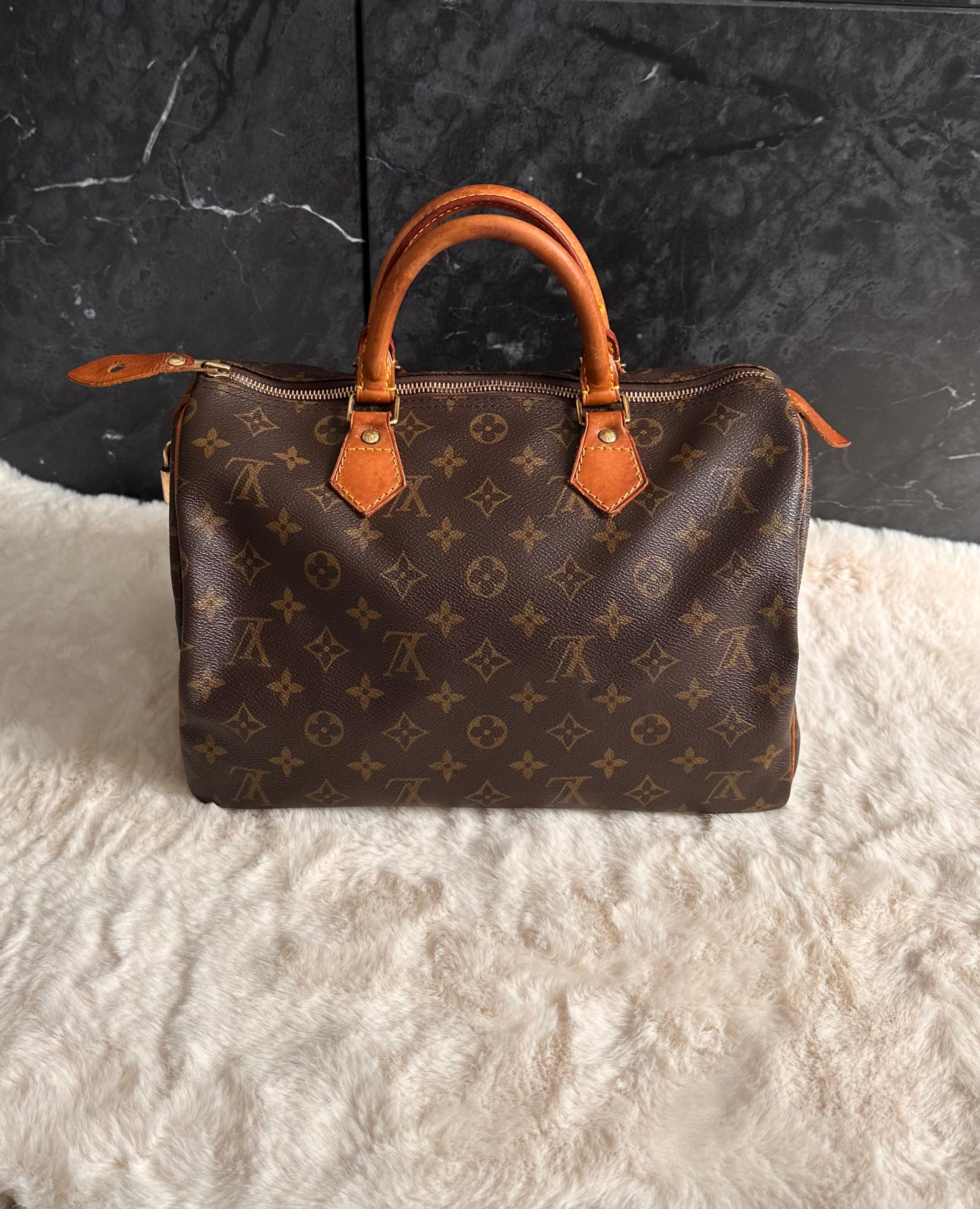 Louis Vuitton Speedy 30