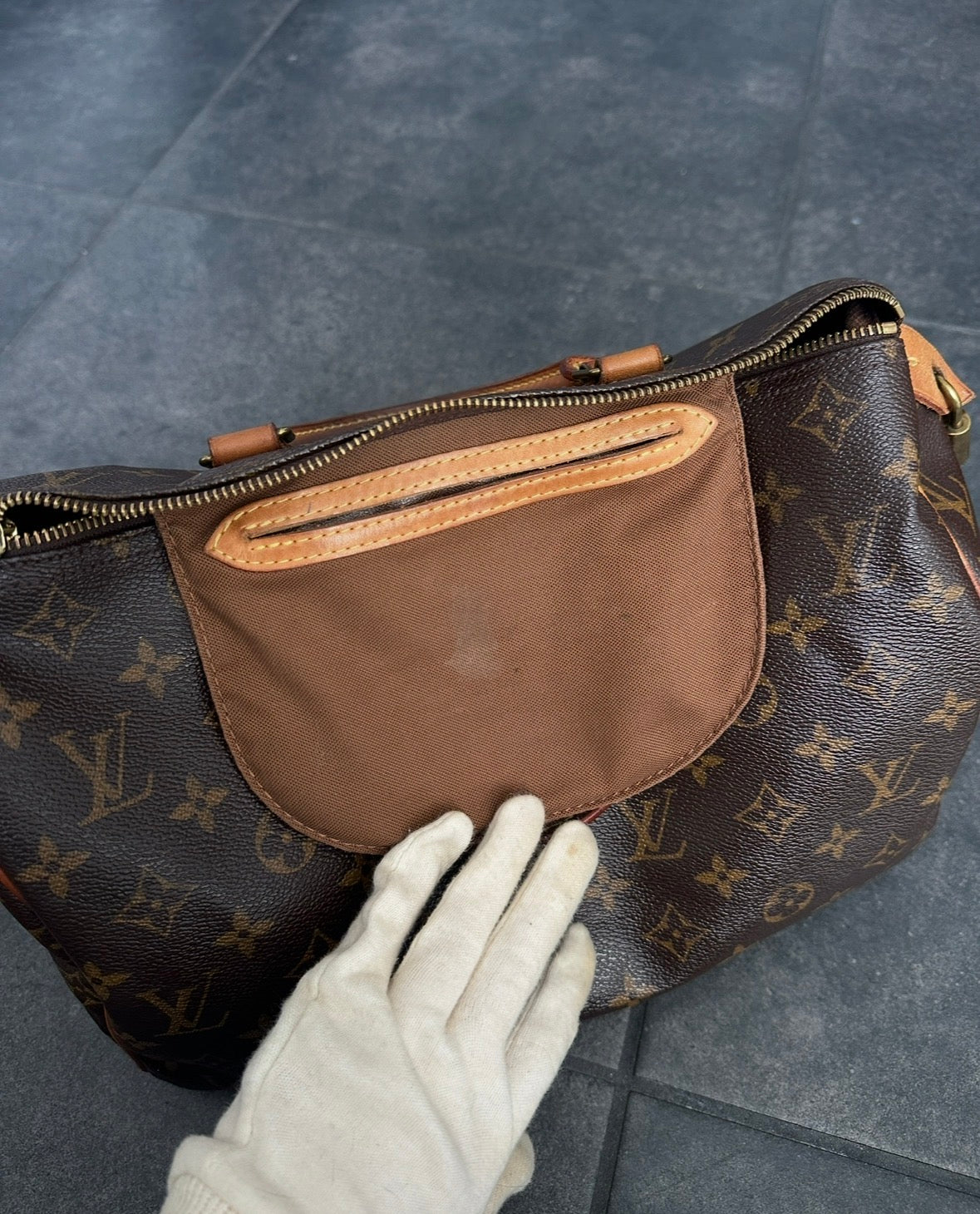 Louis Vuitton Speedy 30