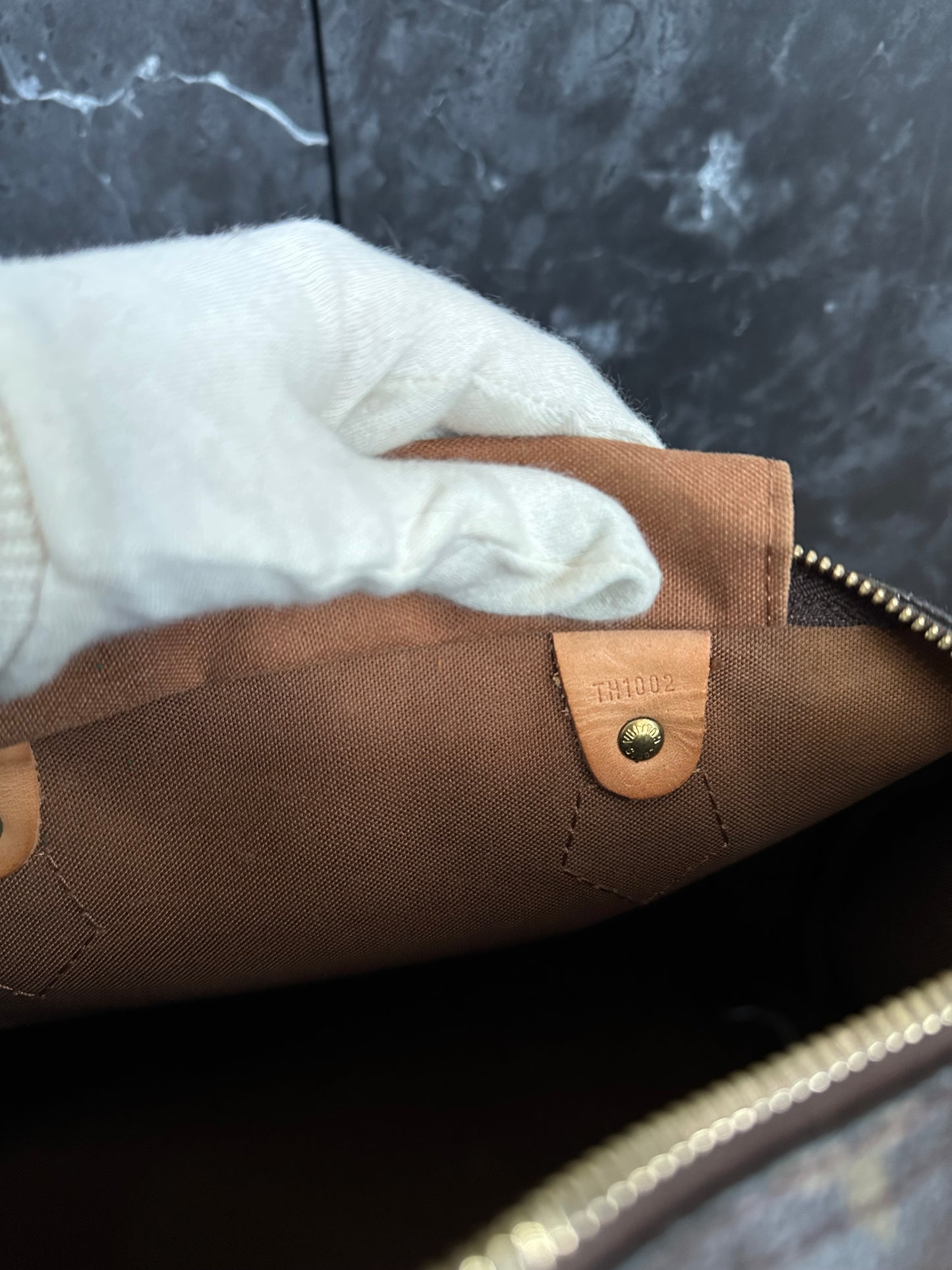 Louis Vuitton Speedy 30