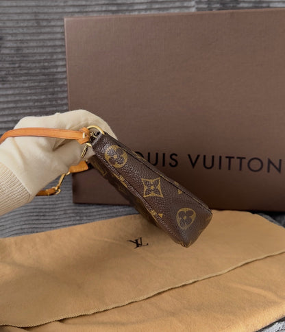 Louis Vuitton Pochette Accessoires