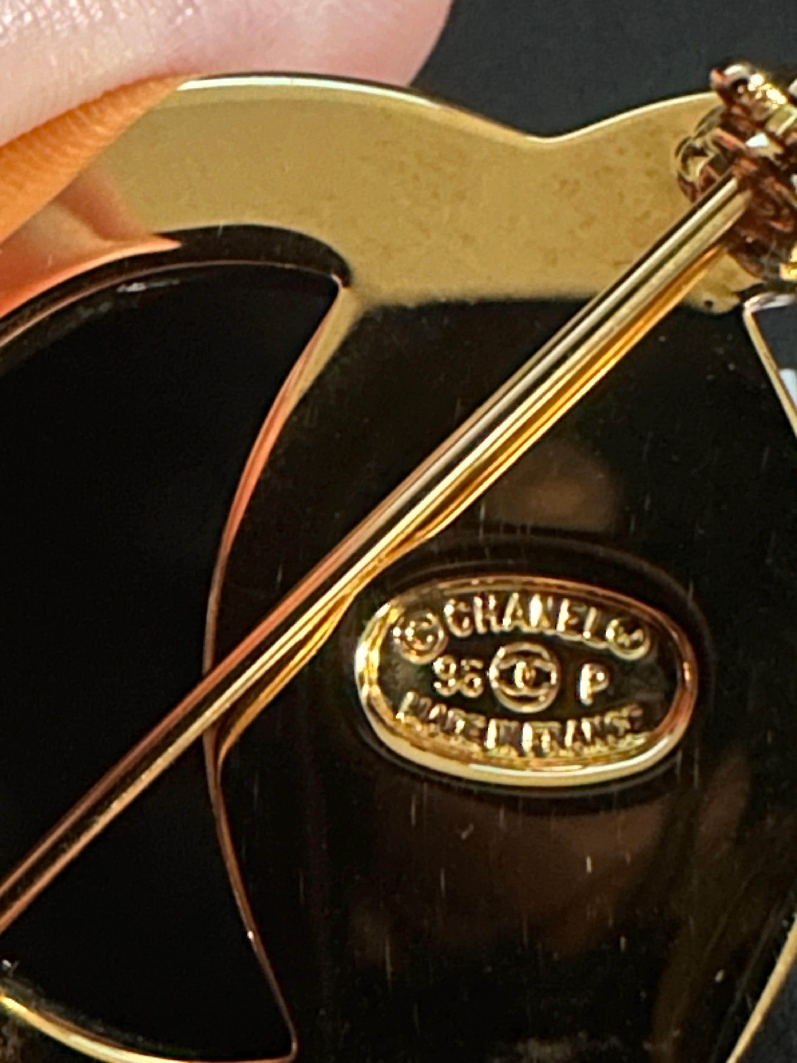 Chanel Broche Turnlock