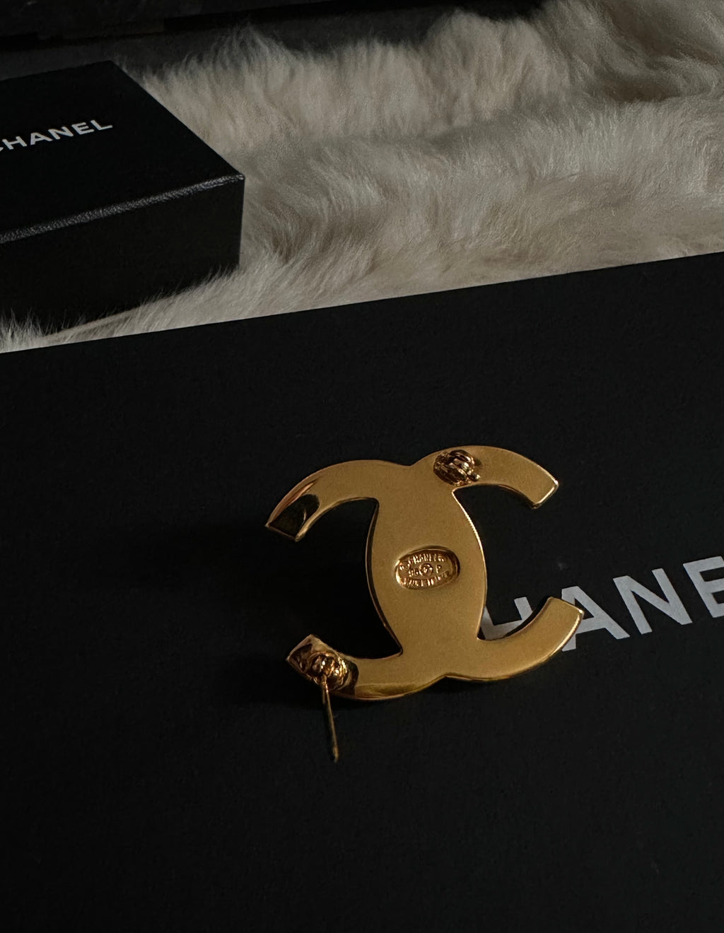 Chanel Broche Turnlock