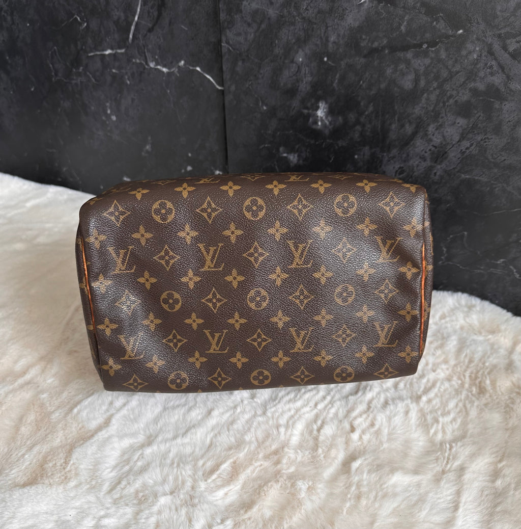 Louis Vuitton Speedy 30