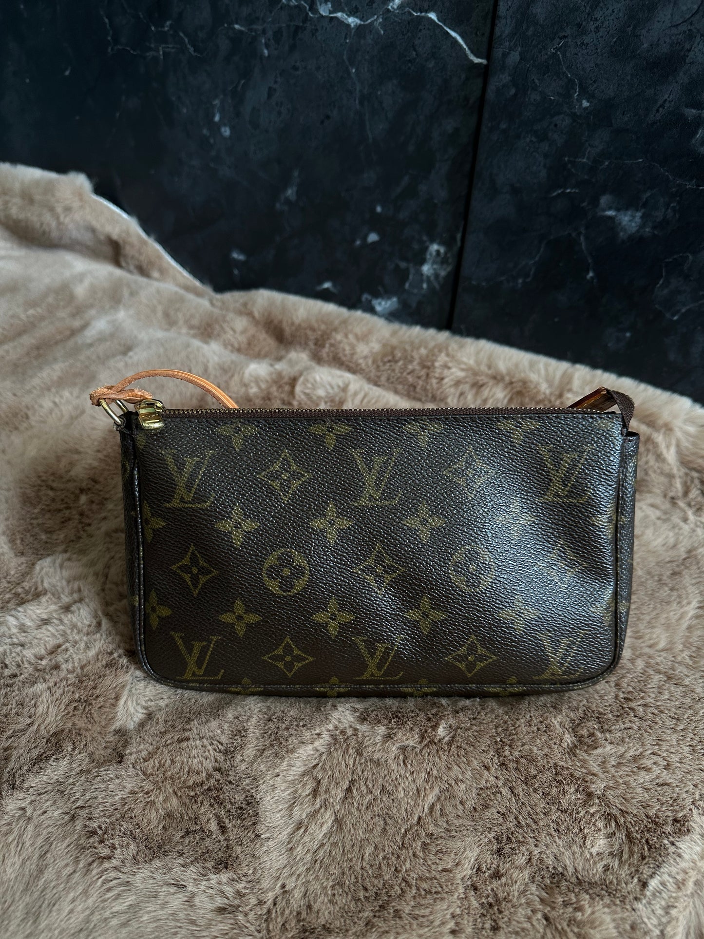 Louis Vuitton Pochette
