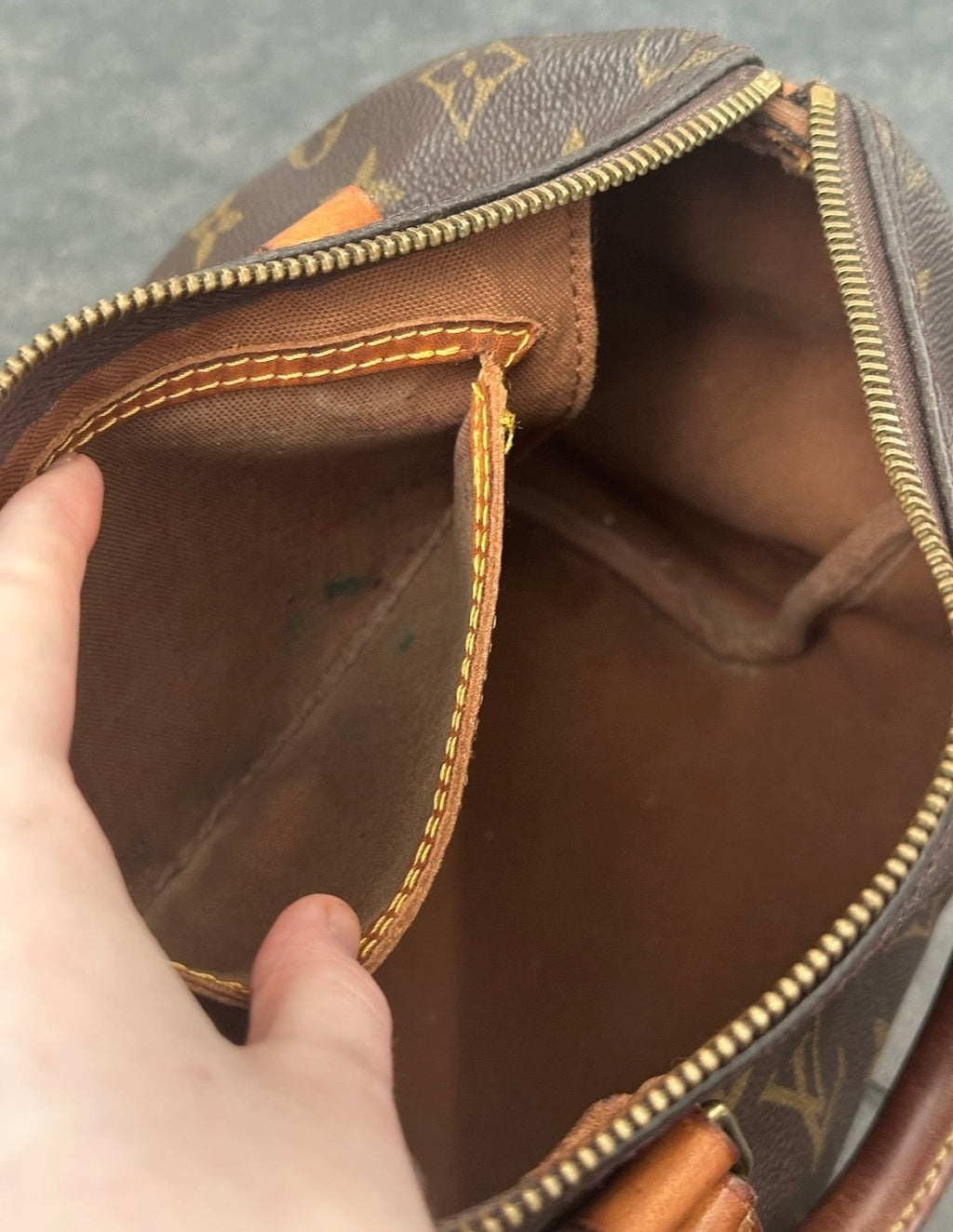 Louis Vuitton Speedy 25