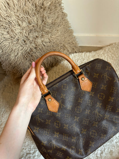 Louis Vuitton Speedy 30