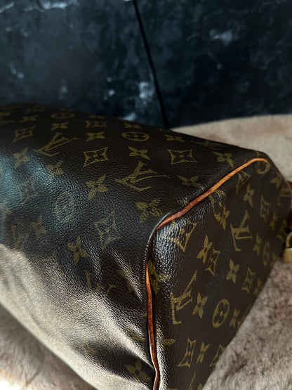 Louis Vuitton Speedy 30